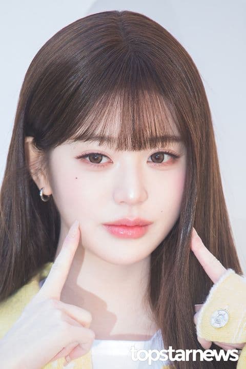 성수에 등장한 아이브 장원영