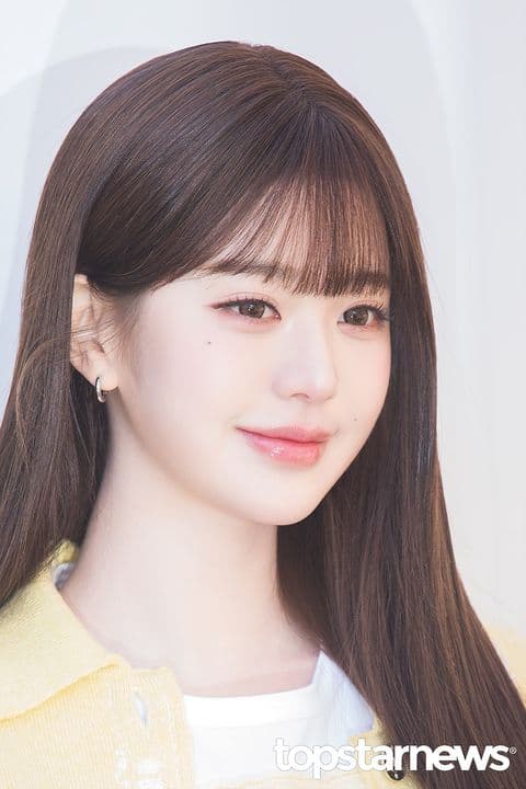 성수에 등장한 아이브 장원영